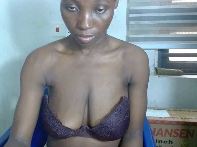 Sexyjuice live cam on BongaCams