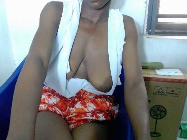 Sexyjuice live cam on BongaCams