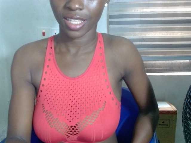 Sexyjuice live cam on BongaCams