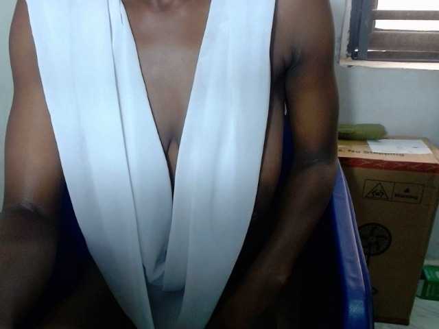 Sexyjuice live cam on BongaCams
