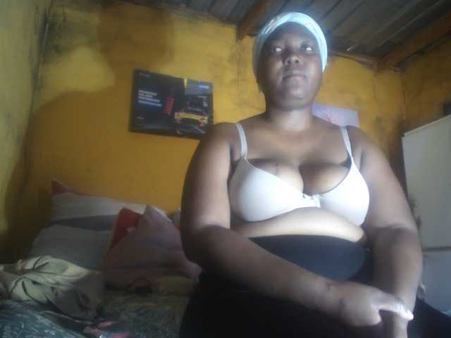 BlondeDolphin live cam on BongaCams