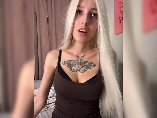 в попе у Sonia-Jones