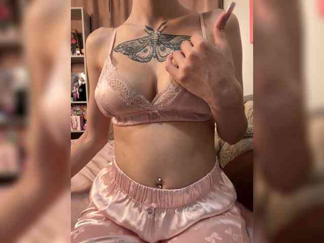 Sonia-Jones webcam