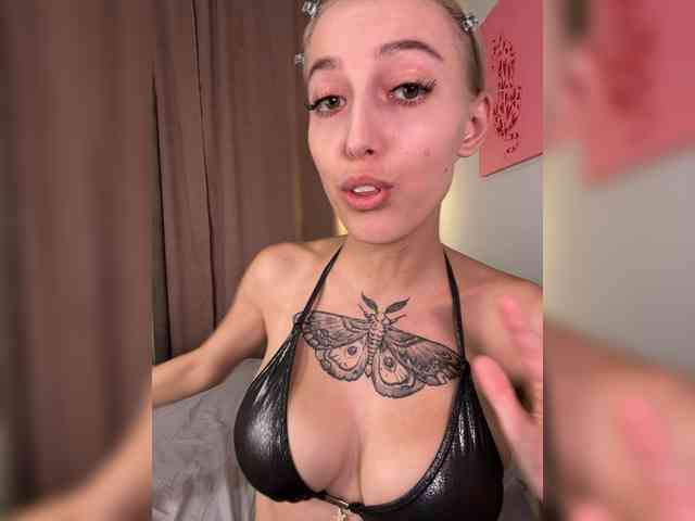 Sonia-Jones webcam