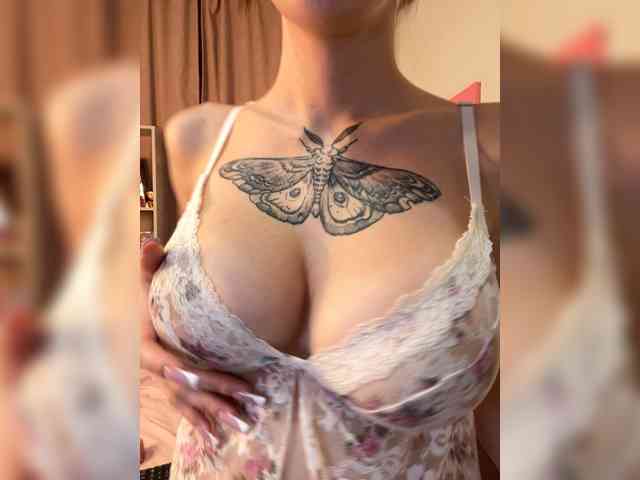 Sonia-Jones webcam