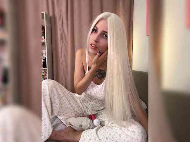 Sonia-Jones webcam