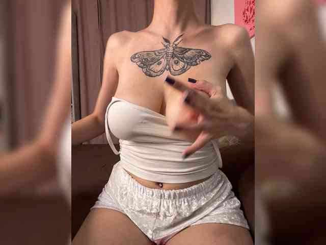 Sonia-Jones webcam