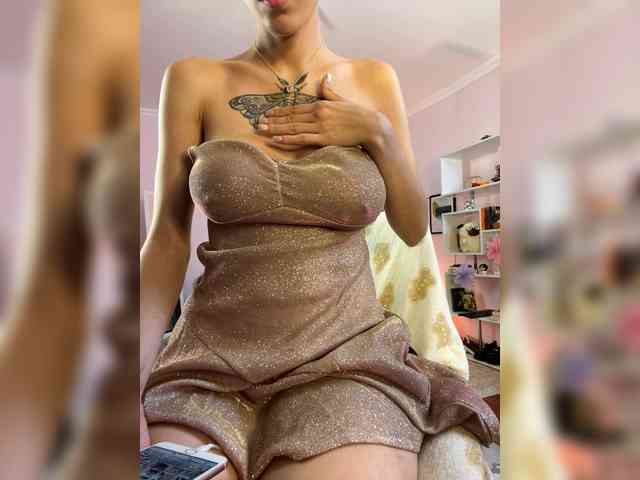 Sonia-Jones webcam