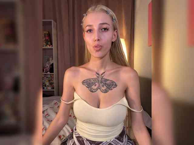 Sonia-Jones webcam