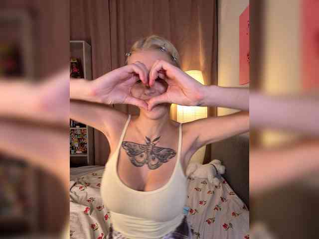 Sonia-Jones webcam