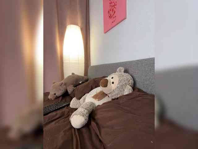 Sonia-Jones webcam