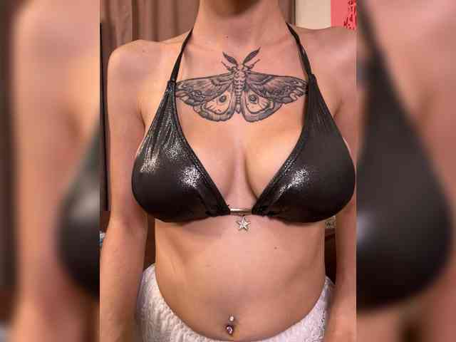 Sonia-Jones webcam
