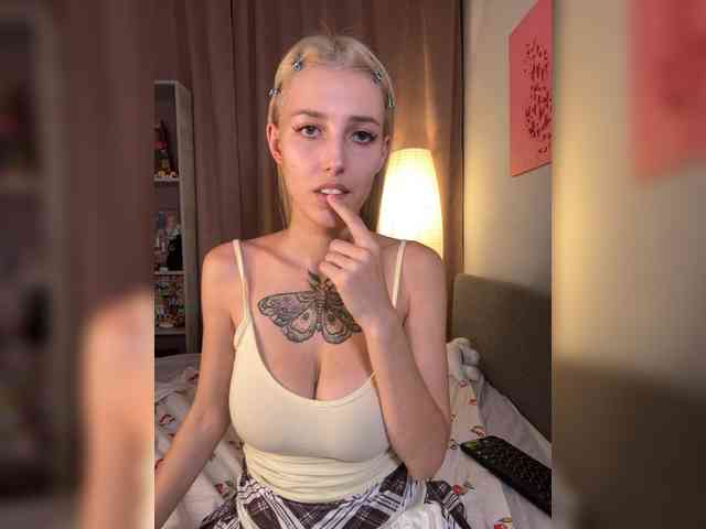 Sonia-Jones webcam
