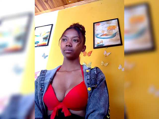Sahsahsexy live cam on BongaCams