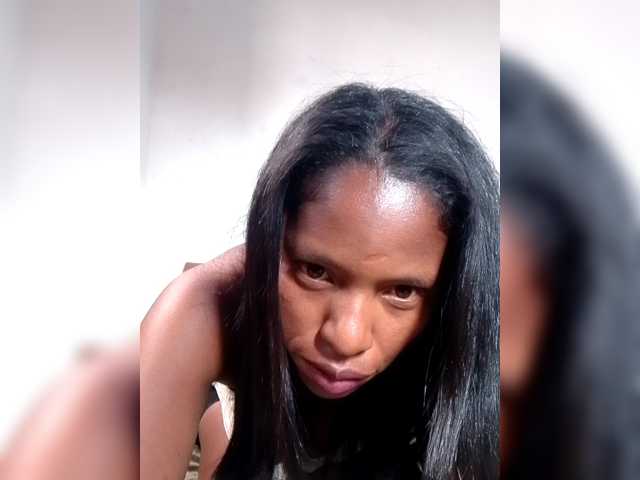 Sahsahsexy live cam on BongaCams