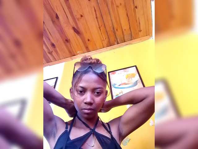 Sahsahsexy live cam on UnifiedCams