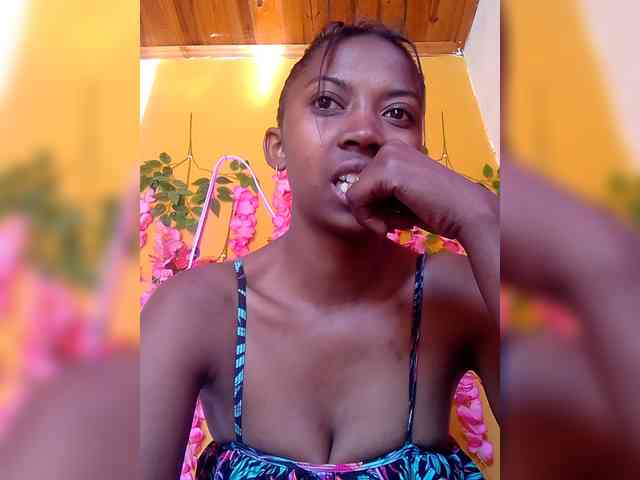 Sahsahsexy webcam