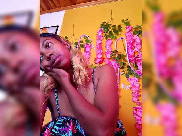 Sahsahsexy webcam