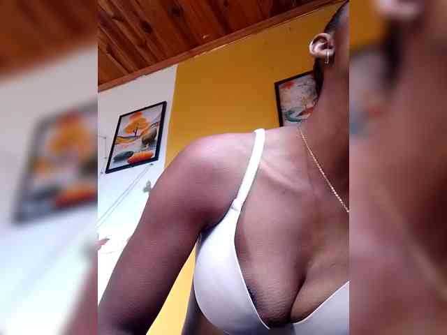 Sahsahsexy webcam