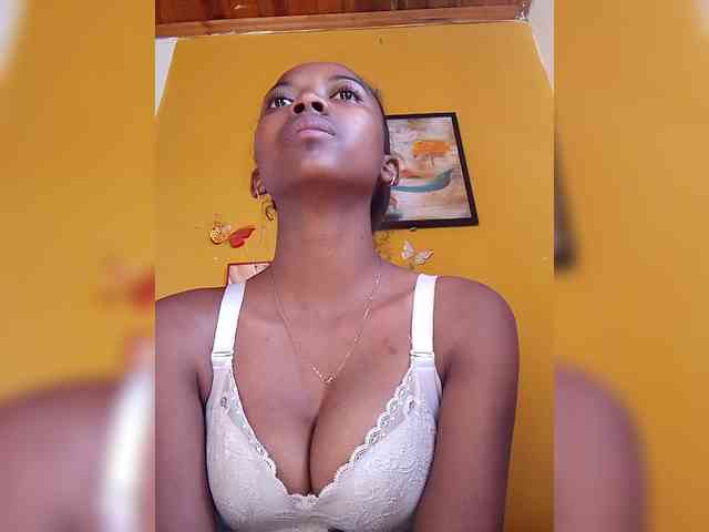 Sahsahsexy webcam