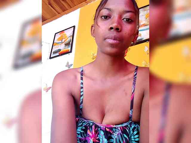 Sahsahsexy webcam