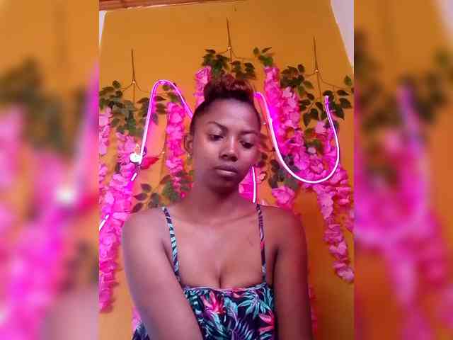 Modèle: Sahsahsexy