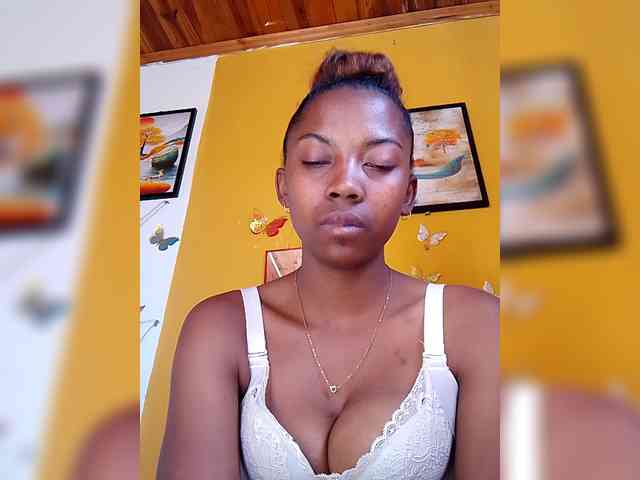 Sahsahsexy webcam