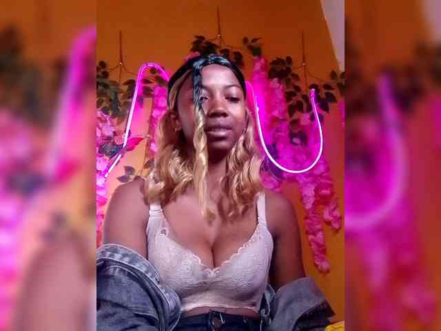 Sahsahsexy webcam