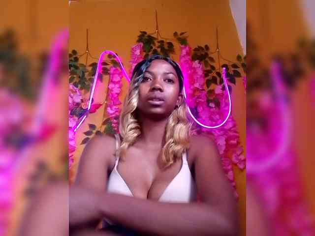 Sahsahsexy webcam