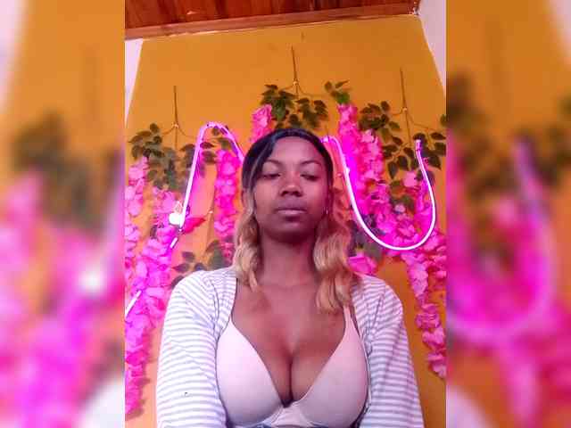 Sahsahsexy webcam