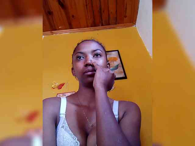 Sahsahsexy webcam