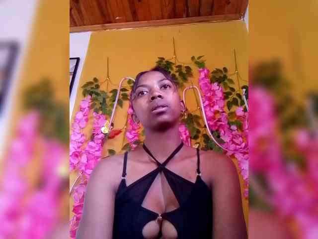 Sahsahsexy webcam