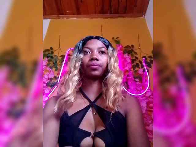 Sahsahsexy webcam