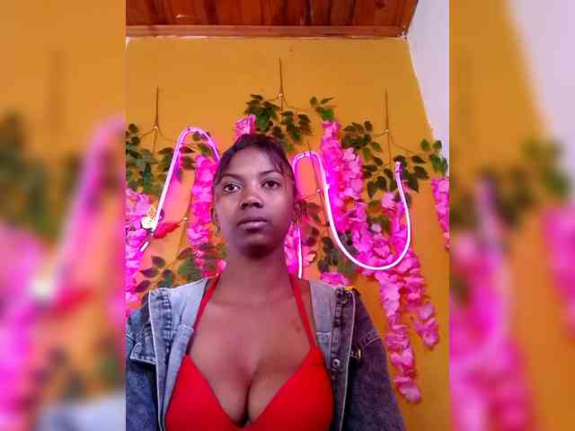 Sahsahsexy webcam