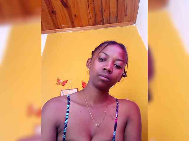 Sahsahsexy webcam