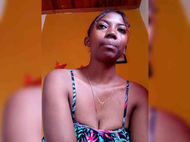Sahsahsexy webcam