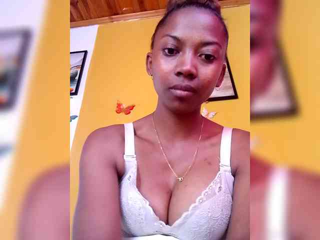 Modèle: Sahsahsexy