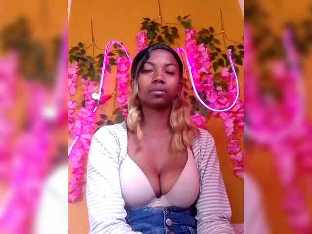 Sahsahsexy webcam