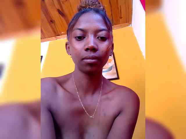 Sahsahsexy webcam