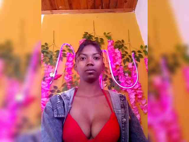 Sahsahsexy webcam