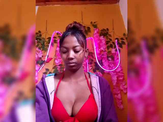 Sahsahsexy webcam