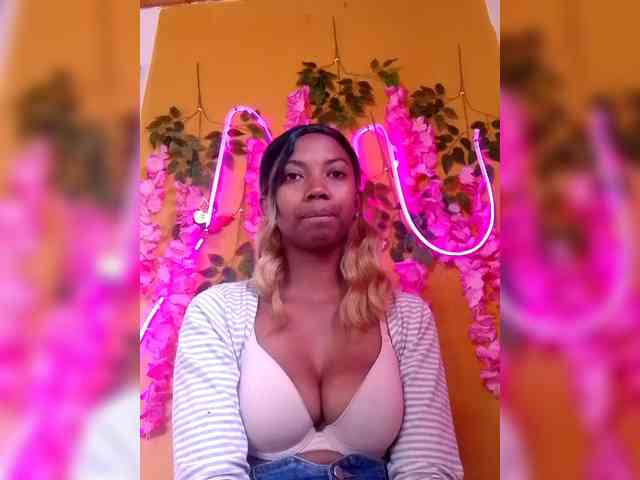 Sahsahsexy webcam
