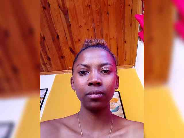 Modèle: Sahsahsexy