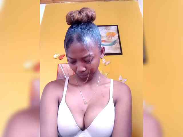 Modèle: Sahsahsexy