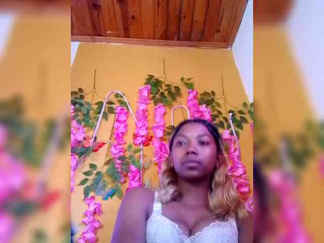 Sahsahsexy webcam