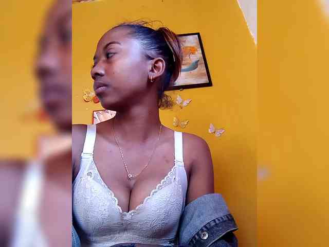 Sahsahsexy webcam