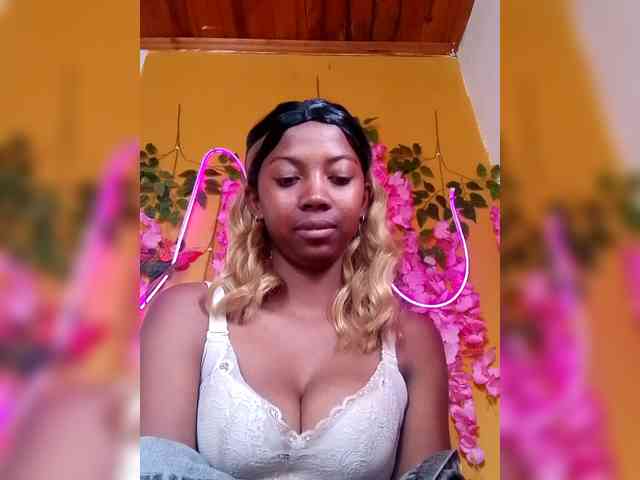 Sahsahsexy webcam