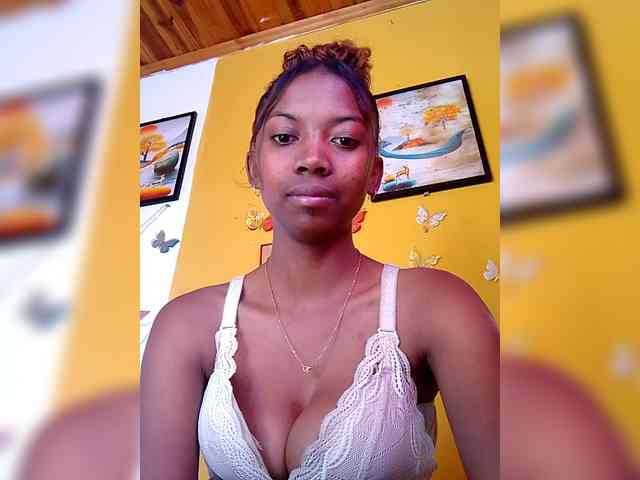 Sahsahsexy webcam