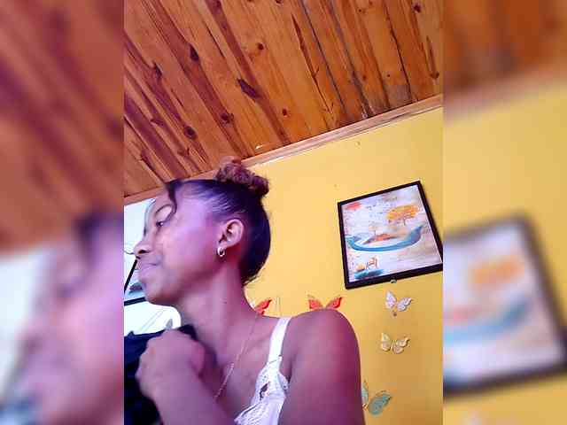 Sahsahsexy webcam