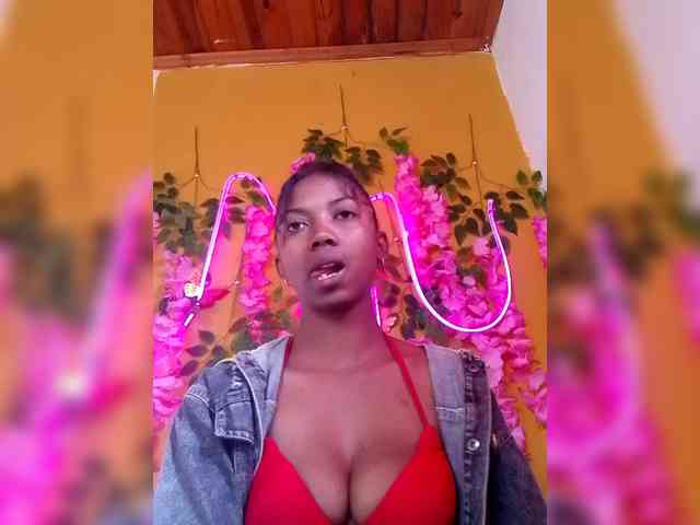 Sahsahsexy webcam